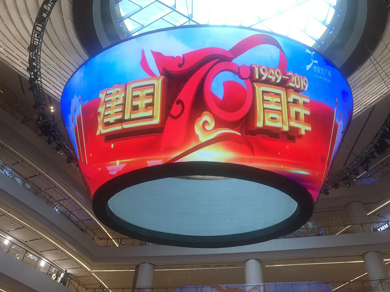 公司花20萬裝修的會議室，竟被客戶吐槽‘像網(wǎng)吧’？高級感會議室的屏幕選擇秘訣”